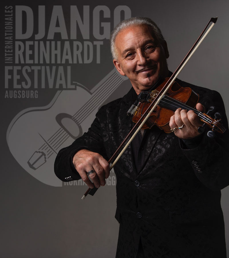 Slider-Mobil-01-Dorato-Schmitt