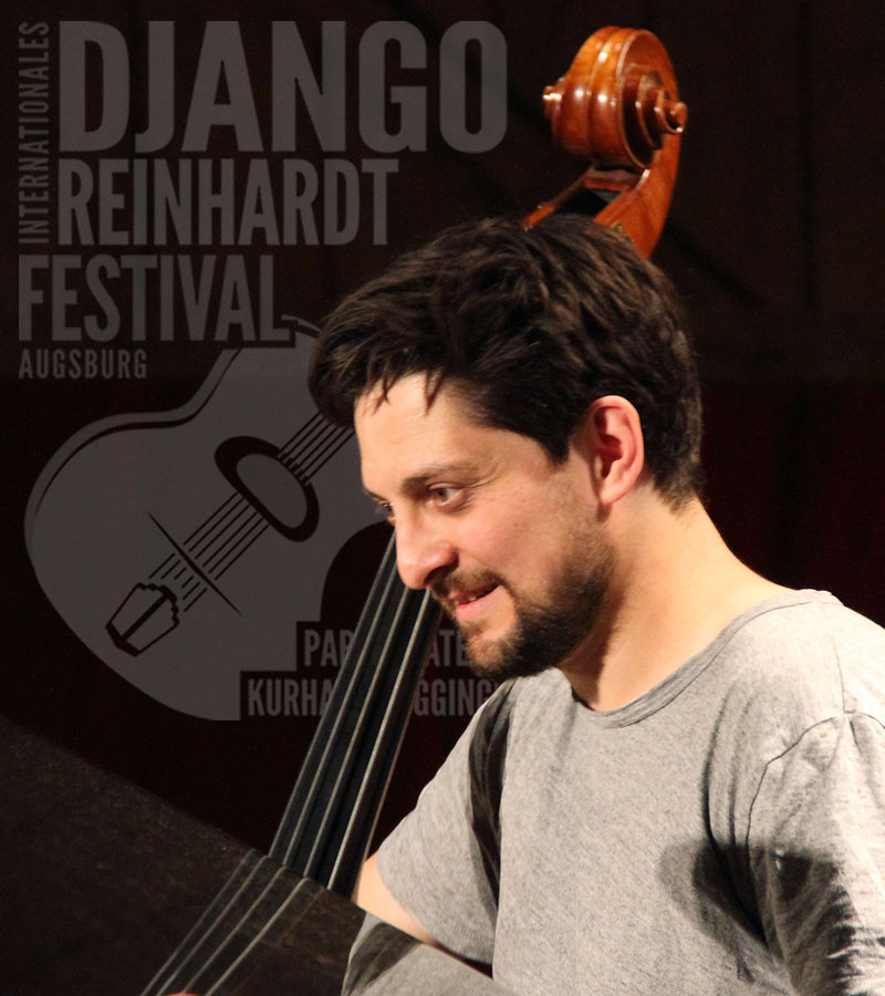 Slider-Mobil-06-Giorgi-Kiknadze